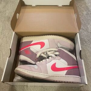 Women’s Air Jordan 1 Mid ‘Valentine’s Day’ Size 10